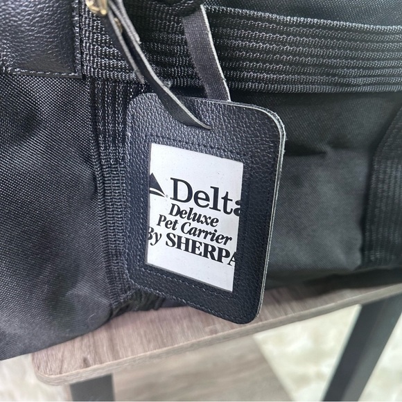 Sherpa Black delta pet carrier cargo new - Picture 3 of 16
